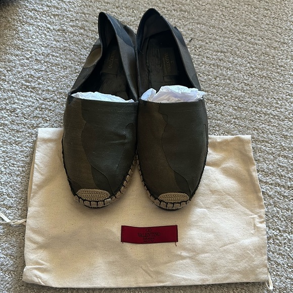 Valentino Garavani Shoes - EUC Valentino Espadrilles